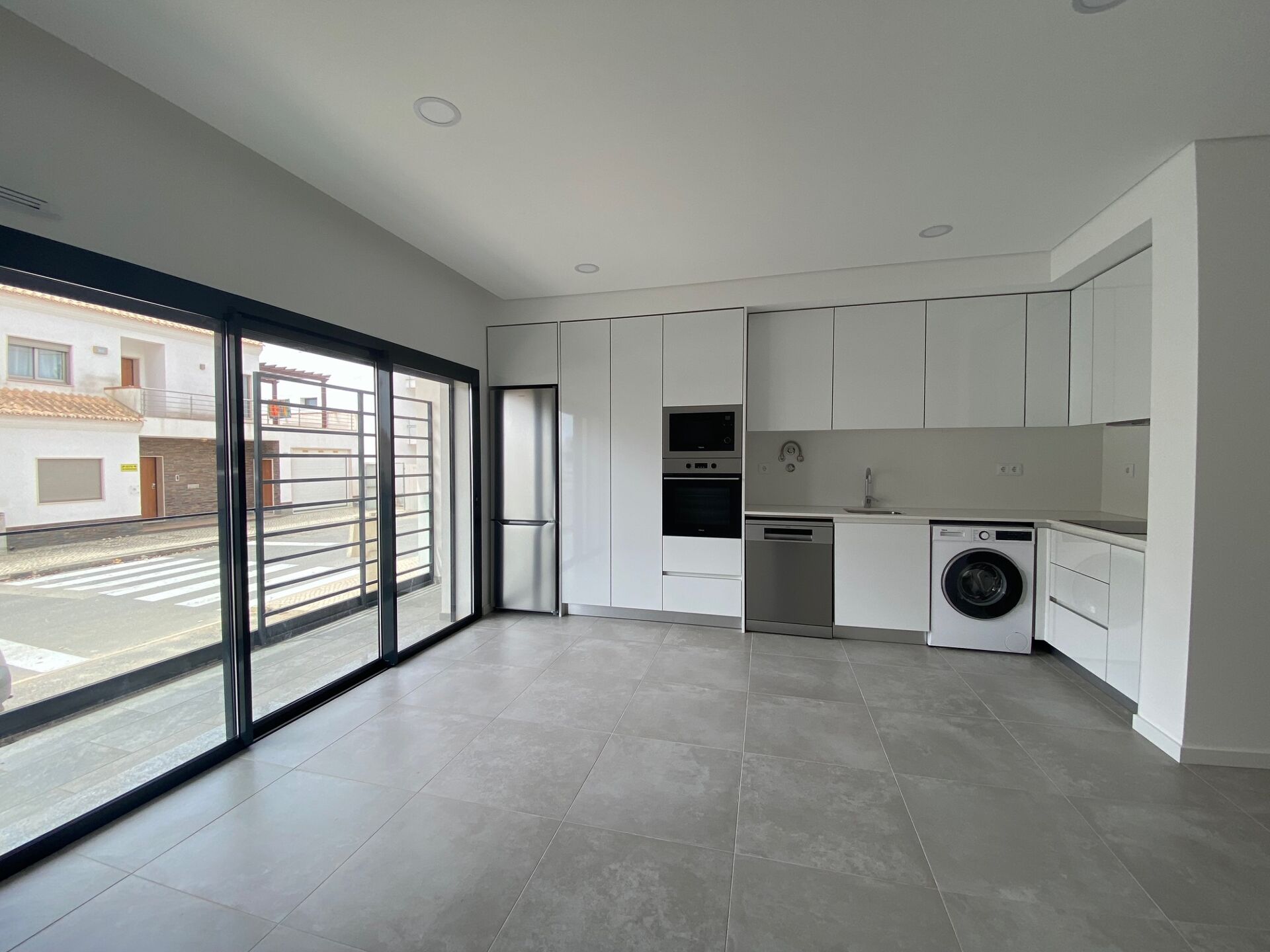 apartamento novo com 3 assoalhadas fração G empreendimento com piscina e com um lugar de garagem em cabanas de tavira