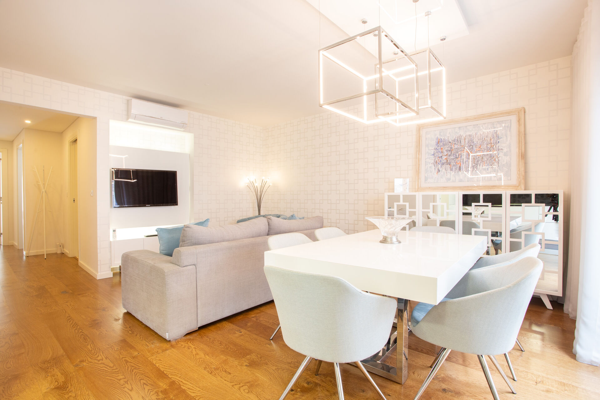 Apartamento T2 totalmente mobilado e equipado, na Rua de São Bento, em Lisboa